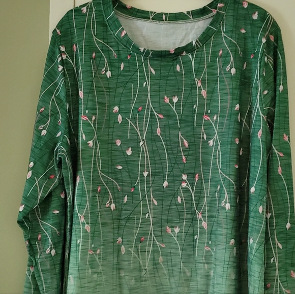 Womens Top - Picture 2 of 3